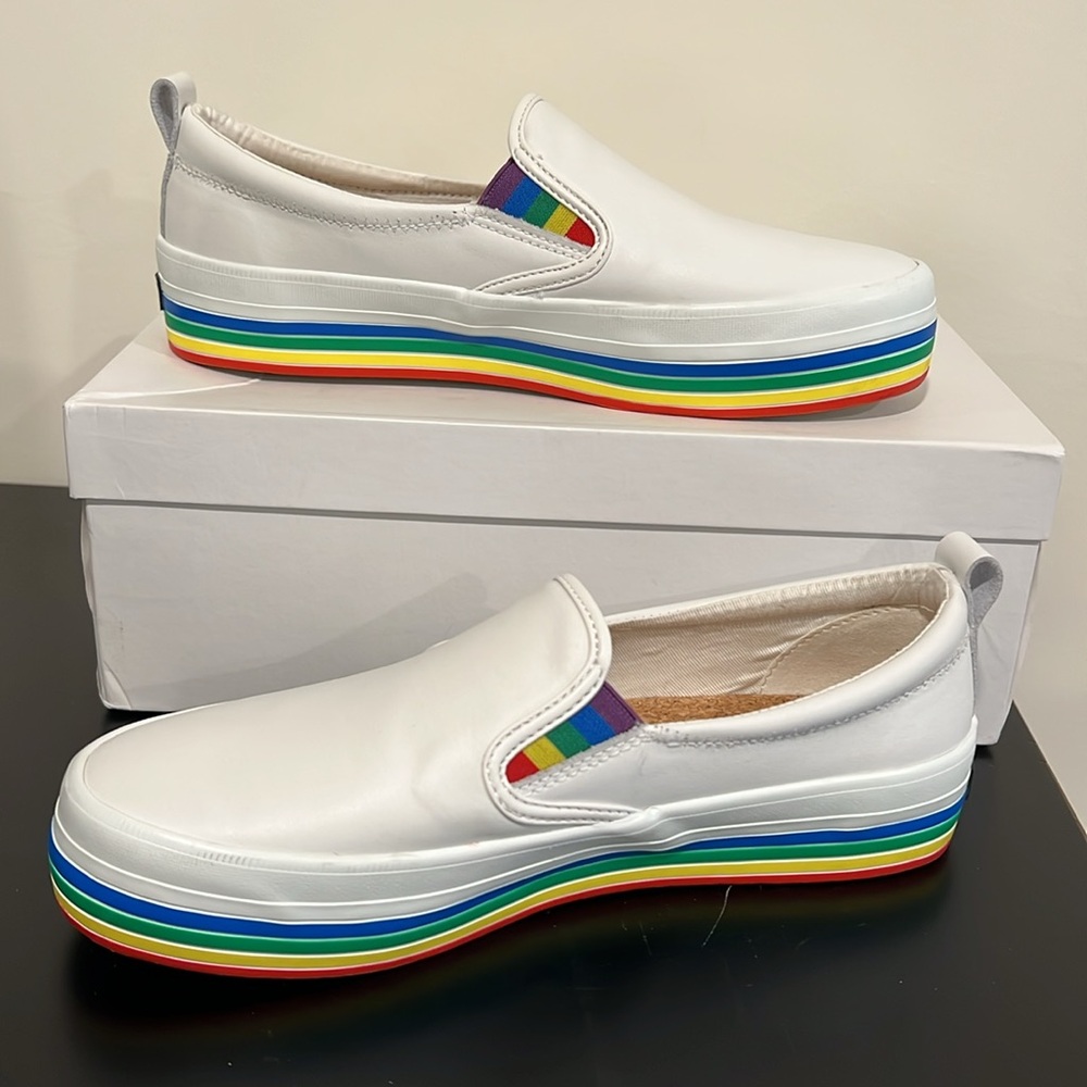 Sperry White Slip-On Sneakers with Rainbow Sole Size 7.5 - Picture 2 of 12